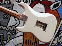 Load image into Gallery viewer, Fender Stratocaster ST-STD
