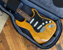 Load image into Gallery viewer, &#39;82 Fender Stratocaster - Dan Smith Era (Hardtail)
