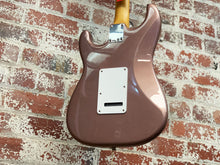 Load image into Gallery viewer, Fender Vintera &#39;60s Stratocaster Modified - Burgundy Mist Metallic

