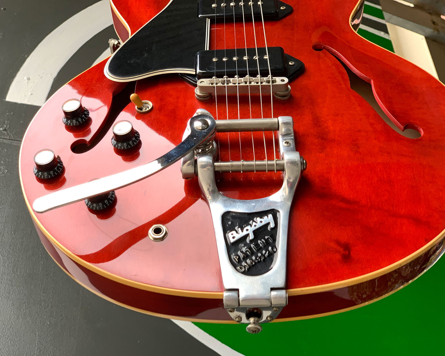 12 Gibson Memphis Custom Shop ES-330 VOS Cherry w/ OHSC - Left