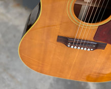 Load image into Gallery viewer, &#39;68 Gibson J-50 ADJ w/ OHSC

