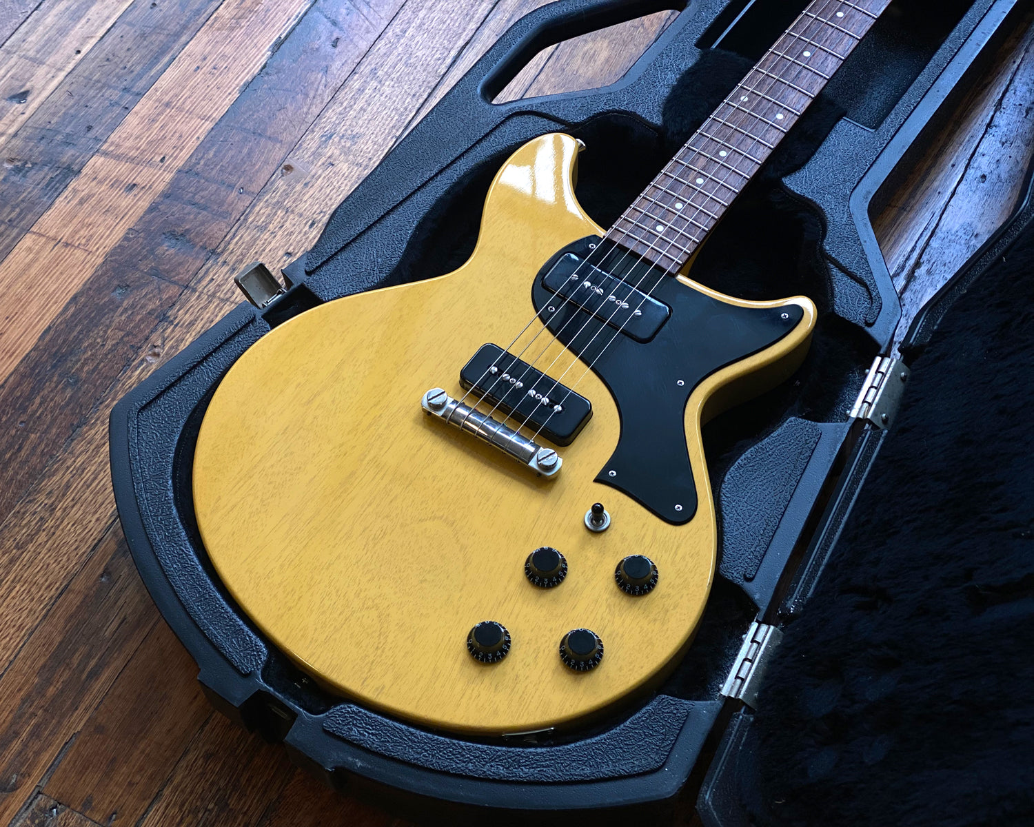 Gibson les paul chainsaw case sale