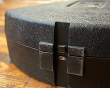 Load image into Gallery viewer, &#39;80s Gibson Protector - Chainsaw Case for Les Paul &amp; SG Guitars
