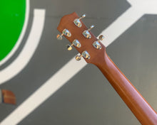 Load image into Gallery viewer, Godin 5th Avenue Kingpin CW II Humbuckers
