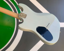 Load image into Gallery viewer, &#39;22 Guild Surfliner - White Sage
