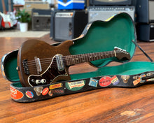 Load image into Gallery viewer, Guyatone Short Scale Electric Guitar
