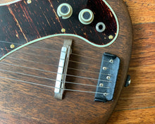 Load image into Gallery viewer, Guyatone Short Scale Electric Guitar
