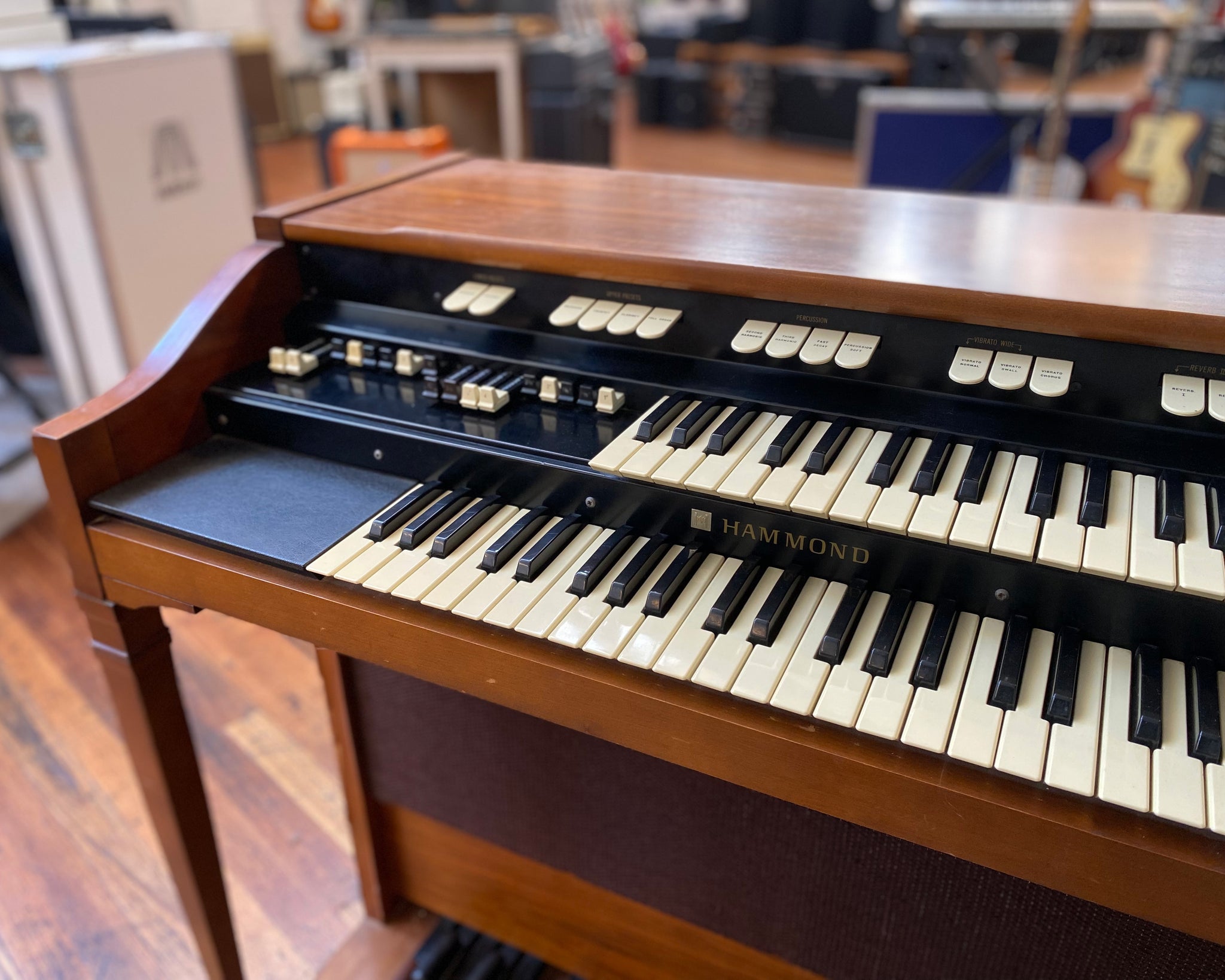 Hammond organ l100 hot sale