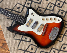 Load image into Gallery viewer, &#39;60s Harmony H15 Bobkat - Redburst
