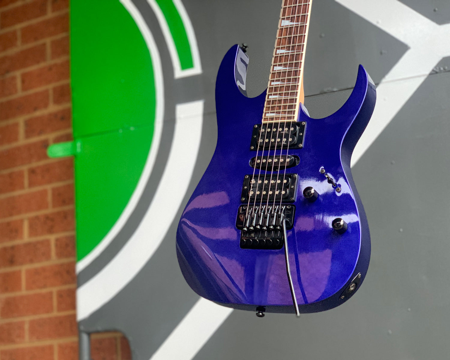 Ibanez RG 370 DX – Found Sound