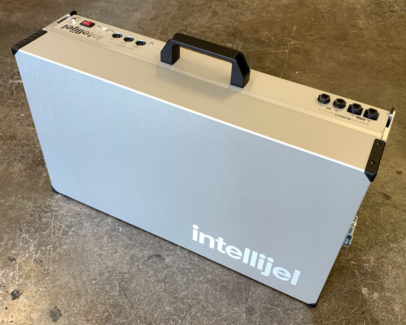 Intellijel 7U Performance Case 2x3U & 1x1U 84HP - Silver