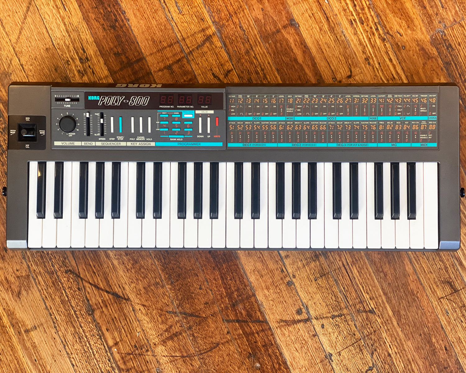 KORG Poly-800 – Found Sound