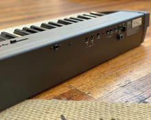 Load image into Gallery viewer, Korg SP-200 Digital Piano
