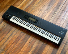 Load image into Gallery viewer, &#39;89 Korg T2 Music Workstation

