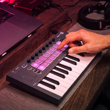 Load image into Gallery viewer, Novation FLkey 37
