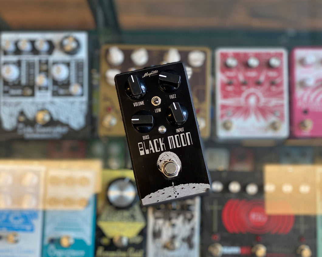 Magnetic Effects Black Moon Fuzz