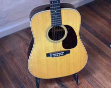 Load image into Gallery viewer, &#39;19 Martin D-28 w/ OSCH &amp; Paperwork
