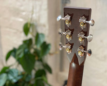 Load image into Gallery viewer, &#39;19 Martin D-28 w/ OSCH &amp; Paperwork

