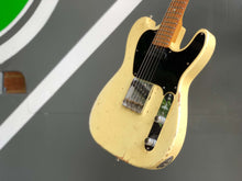 Load image into Gallery viewer, &#39;72 Maton G250 T-Style
