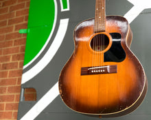 Load image into Gallery viewer, &#39;51 Maton HG25 Professional Model w/ OHSC  🇦🇺
