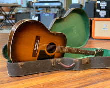 Load image into Gallery viewer, &#39;51 Maton HG25 Professional Model w/ OHSC  🇦🇺
