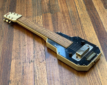 Load image into Gallery viewer, Maxim No2 Lap Steel w/ Amp-in-Case
