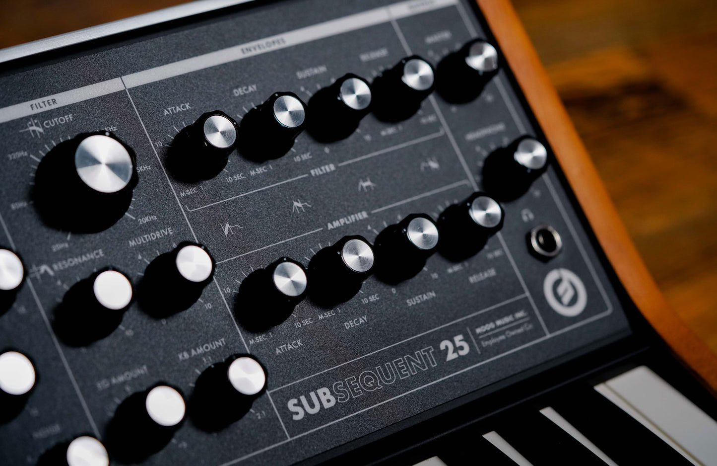 Moog Subsequent 25 Compact Paraphonic Analogue Synthesizer