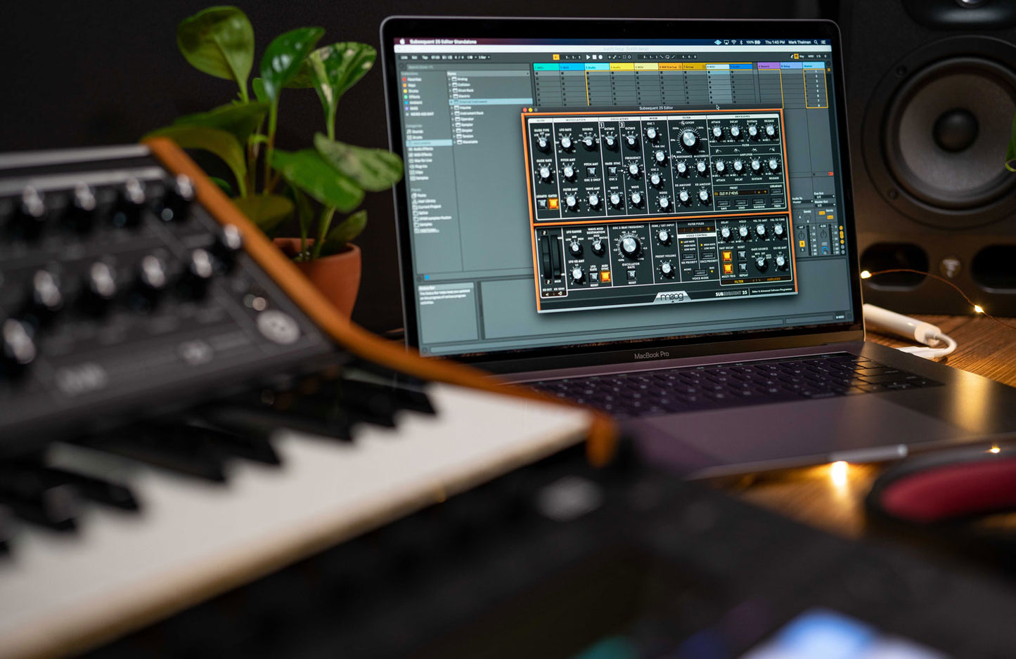 Moog Subsequent 25 Compact Paraphonic Analogue Synthesizer