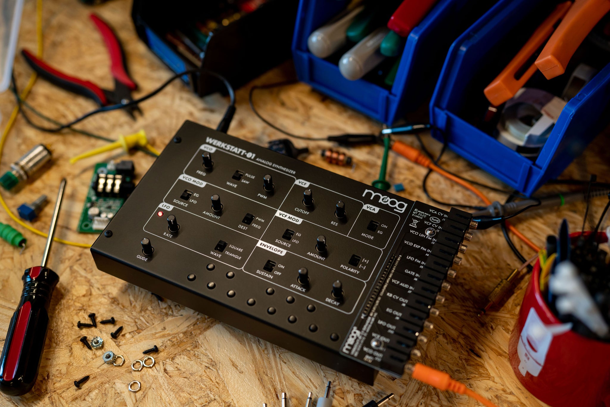 F*s様 拡張ボードMoog Werkstatt-01 CV Expanderの Moog Werkstatt-01 Analog Synth Kit and CV Expander | Guitar