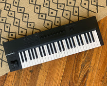 Load image into Gallery viewer, Native Instruments Komplete Kontrol A49
