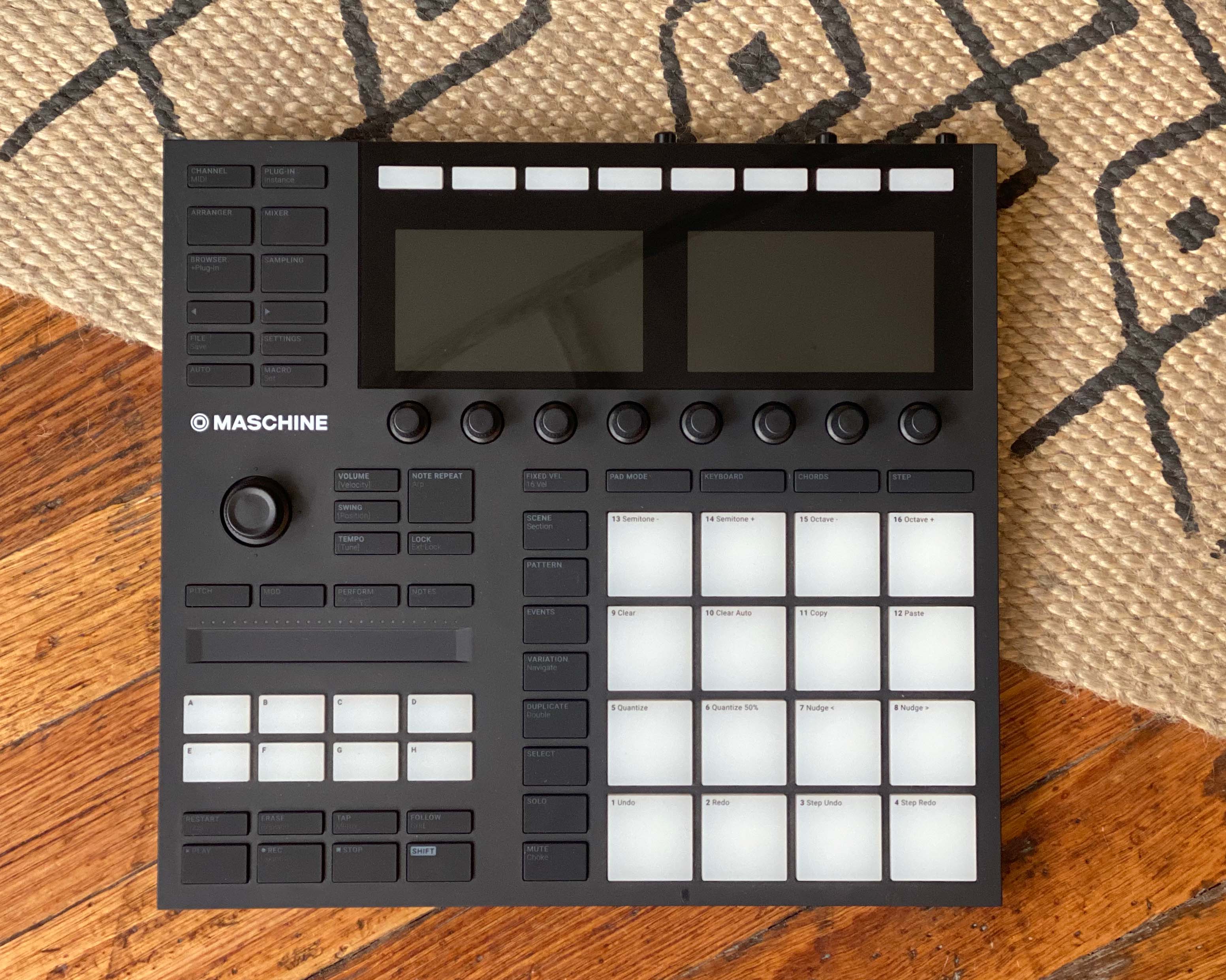 MASCHINE MK3 Black  ガイドブック付き MASCHINE MK3 Black ガイドブック付き MASCHINE MK3 ガイド本付き