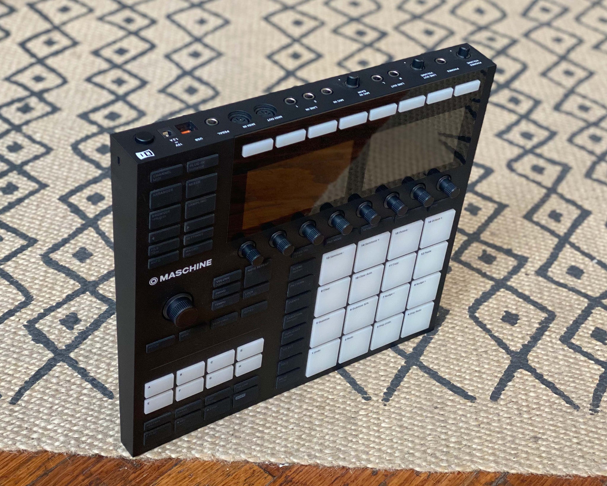 その他 Native Instruments MASCHINE MK3 Black Native Instruments Maschine MK3 - Black - Cyber Farm
