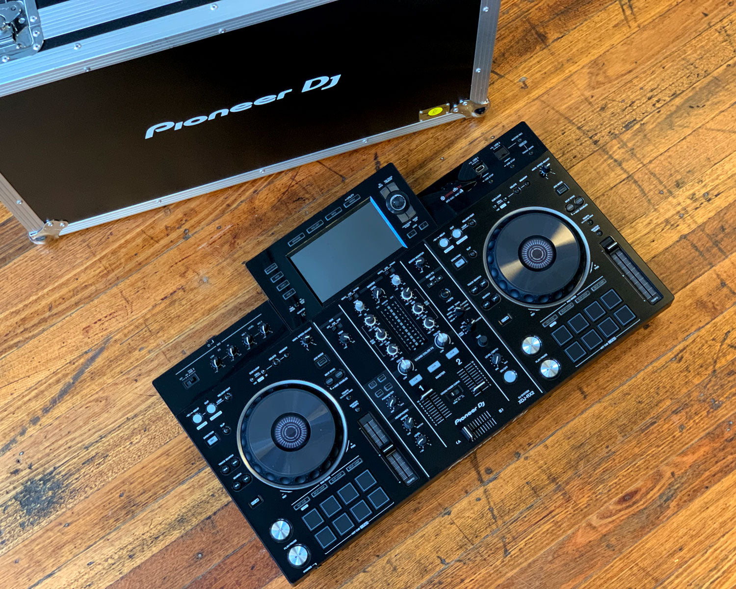 Pioneer XDJ-RX2 – Found Sound