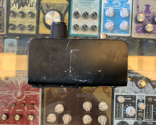 Load image into Gallery viewer, &#39;87 / &#39;88 Pro Co RAT - &quot;Dan D&quot; - LM308 Loaded!
