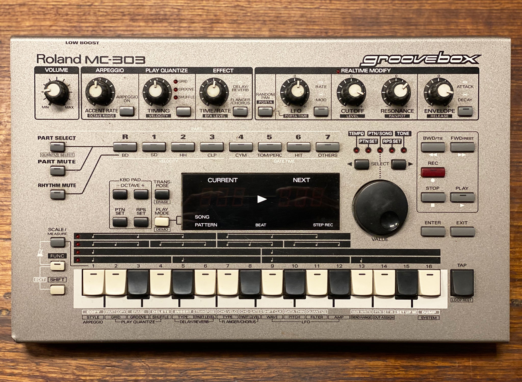 Roland MC-303 – Found Sound