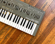 Load image into Gallery viewer, Roland SH-101 - Grey
