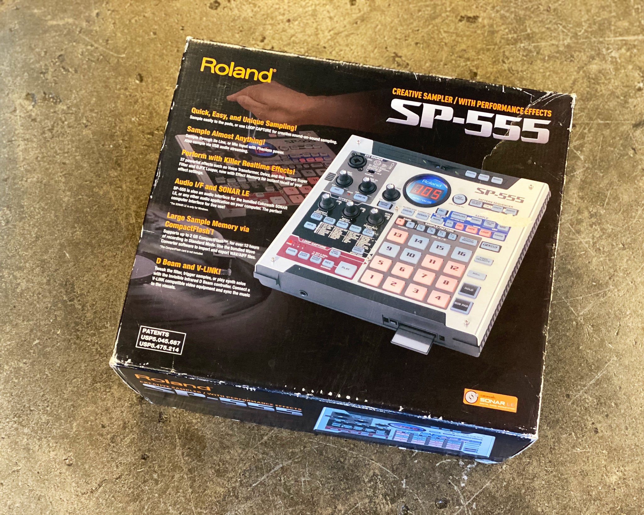 Roland SP-555 Creative Sampler with Performance Effects – Found Sound