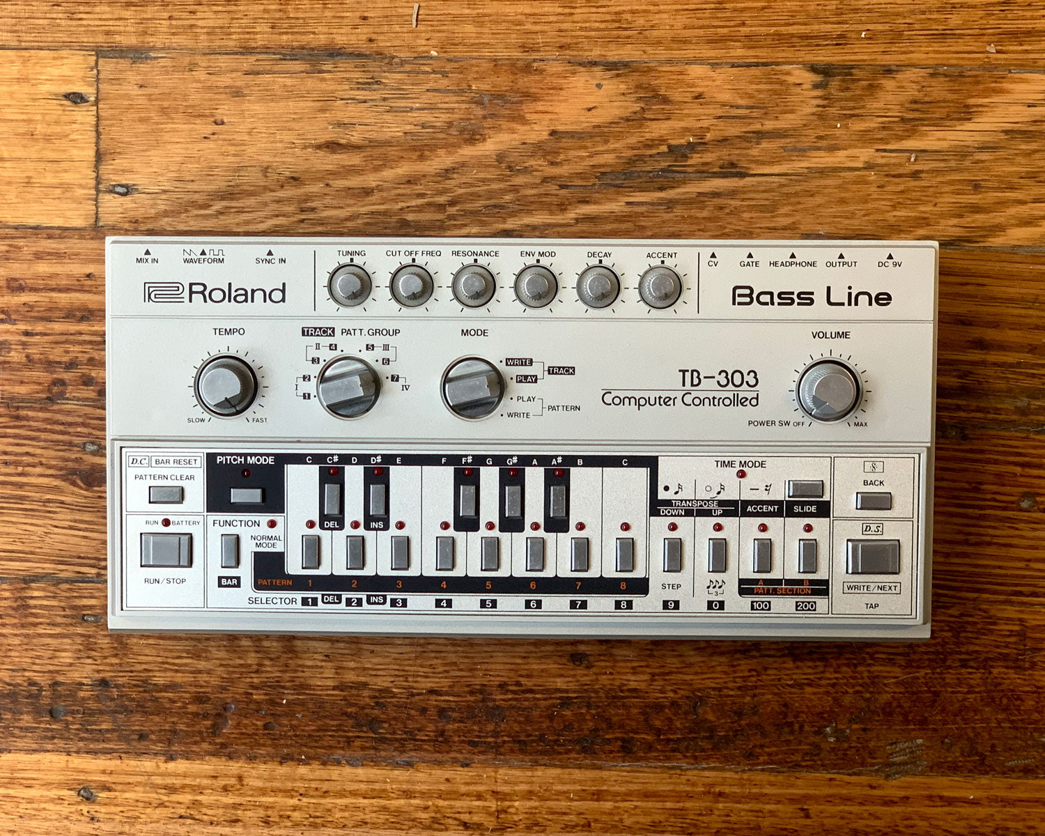 Roland TB-303 Bassline