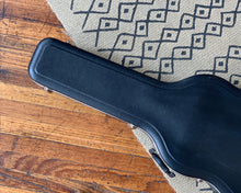 Load image into Gallery viewer, SKB 1SKB-8 Dreadnought Acoustic Case
