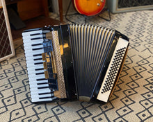 Load image into Gallery viewer, Scandalli Accordion 80 Bass
