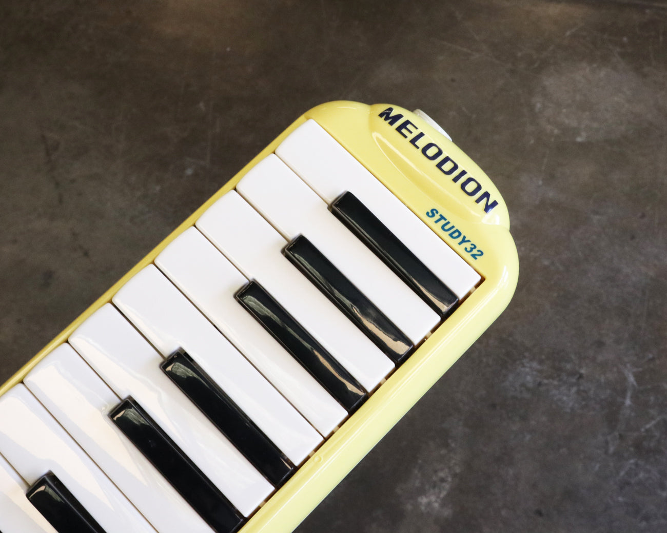Suzuki Study 32 Key Alto Melodica - Yellow