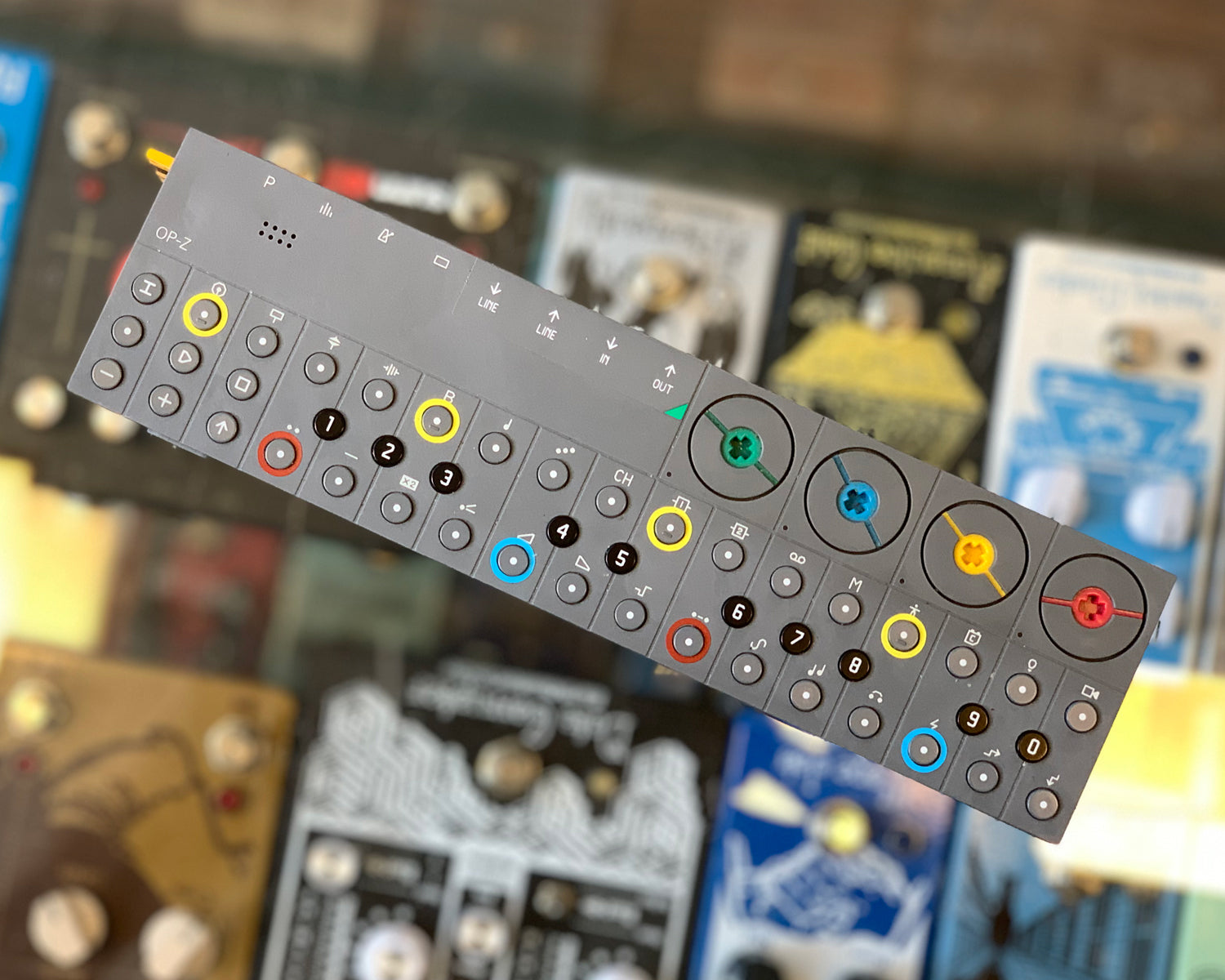 OP-Z line ZM-4 + rumble モジュール OP-Z line ZM-4 + rumble モジュール - メルカリ