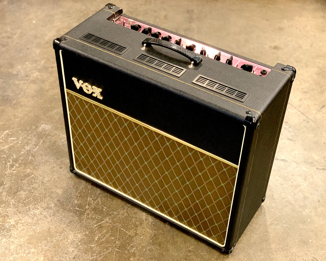 Vox AC30CC1 – Found Sound