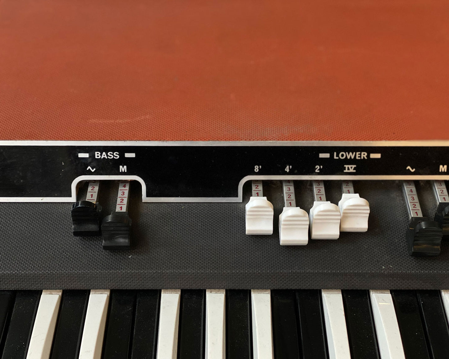 Vox V303E "Italian" Super Continental Organ