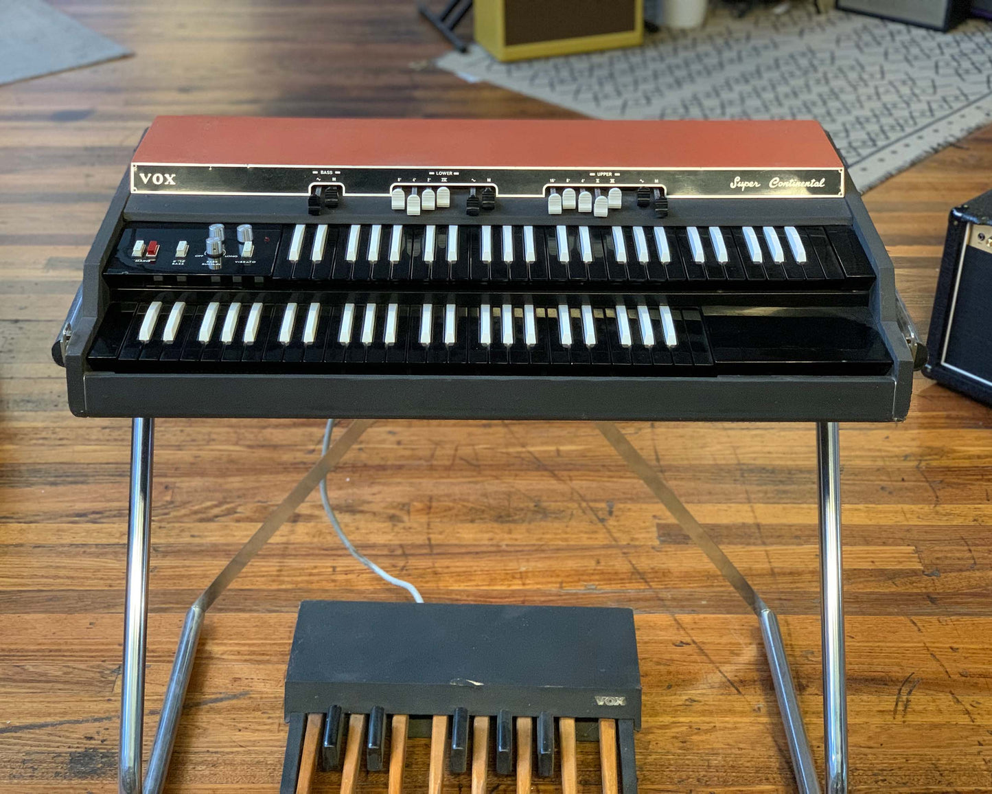 Vox V303E "Italian" Super Continental Organ