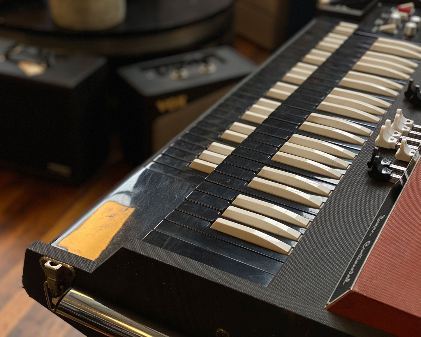 Vox V303E "Italian" Super Continental Organ