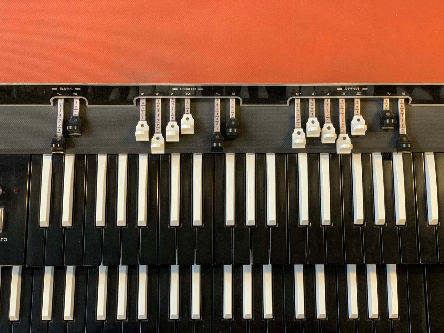 Vox V303E "Italian" Super Continental Organ