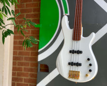 Load image into Gallery viewer, Warmoth Fretless
