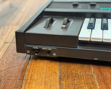 Load image into Gallery viewer, Yamaha DX7
