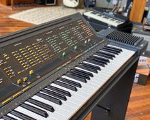 Load image into Gallery viewer, Yamaha Portasound PSR-6300
